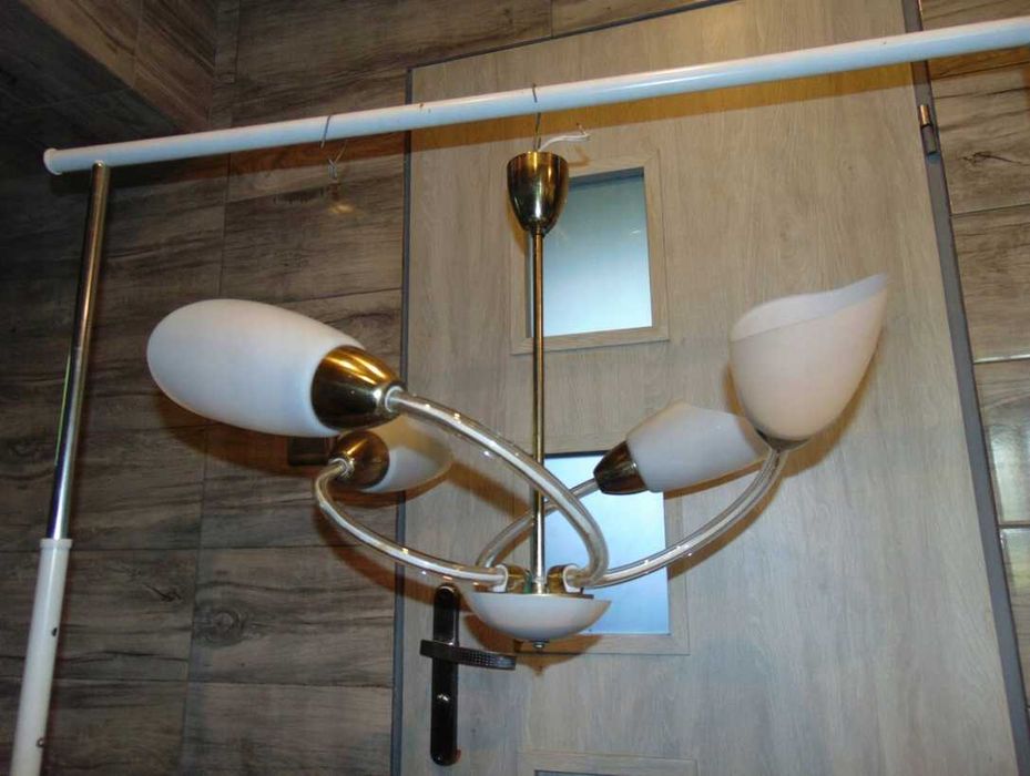 Żyrandol szklany,mosiężny,vintage lat 60-70,Napako