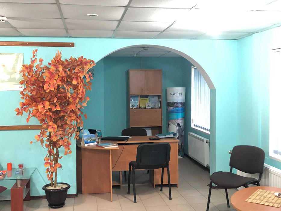 продаю нерухомість (під бізнес, тощо)