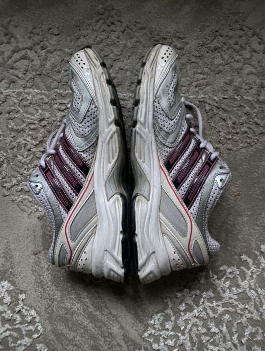 Adidas кроссовки