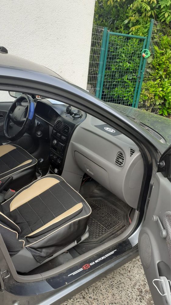 Продається Kia Rio 2002