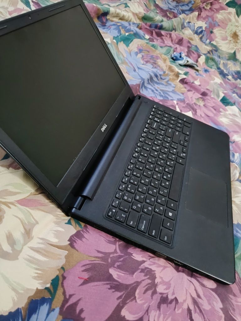 Dell Intel Core i3-7020U SSD 256GB DDR4 8GB АКБ 3г. Ноутбук