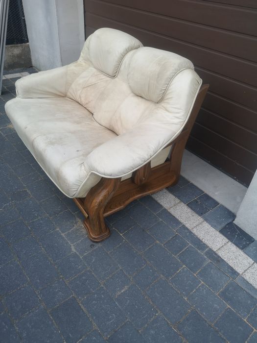 Sofa dwuosobowa że skóry
