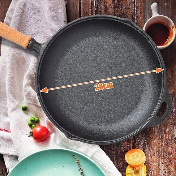 Patelnia żeliwna okrągła GRILLOWA 28 cm SOLIDNA