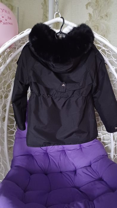 Парка жіноча розмір S.