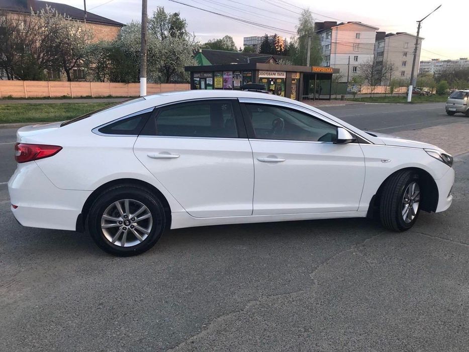 Продажа автомобіля HYUNDAI SONATA, 2016 р.в., газ заводська установка