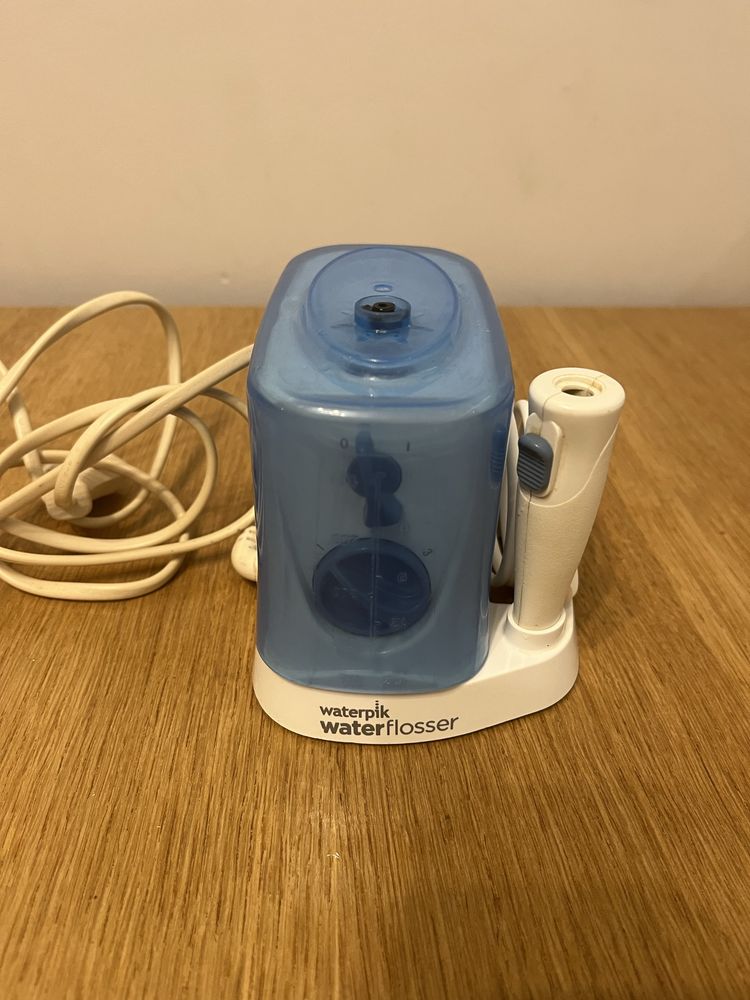 Irygator sieciowy Waterpik Waterflosser