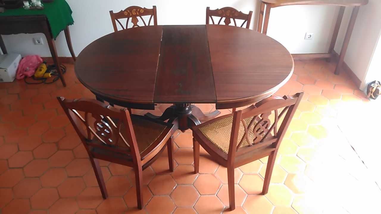 Mesa de sala e cadeiras - Estilo 1900