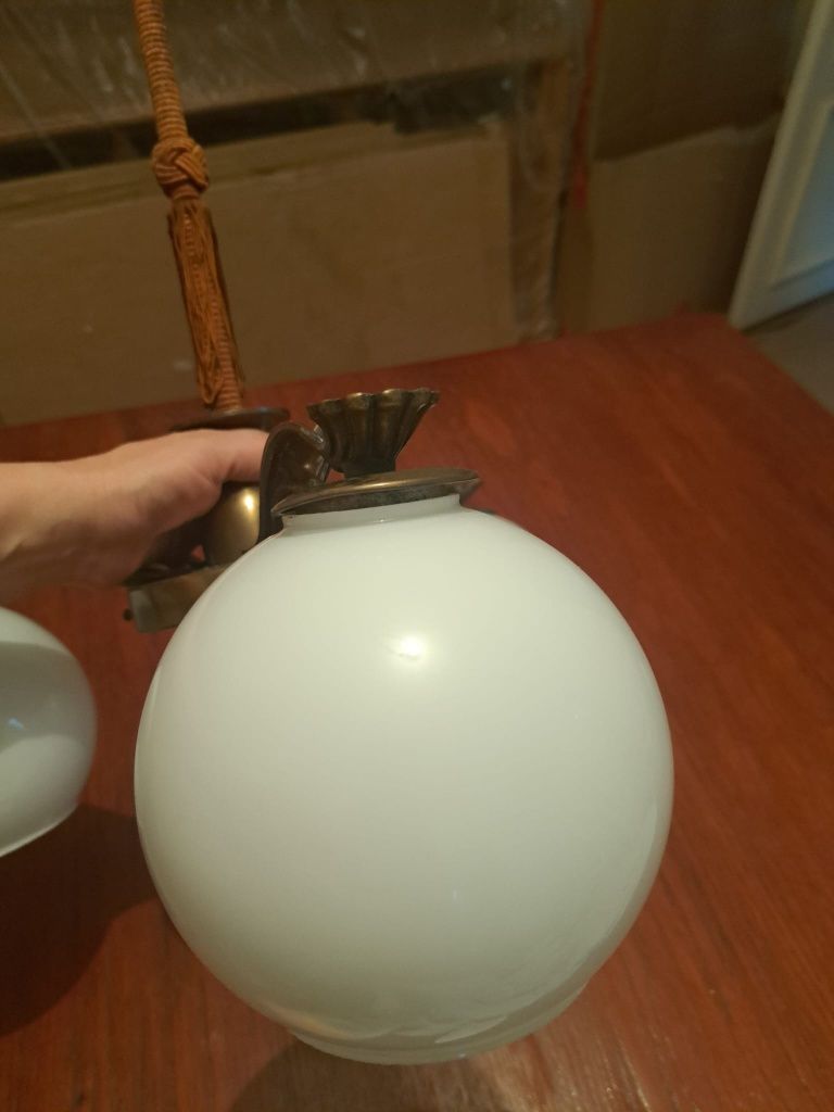 Zabytkowy mosiężny żyrandol/lampa