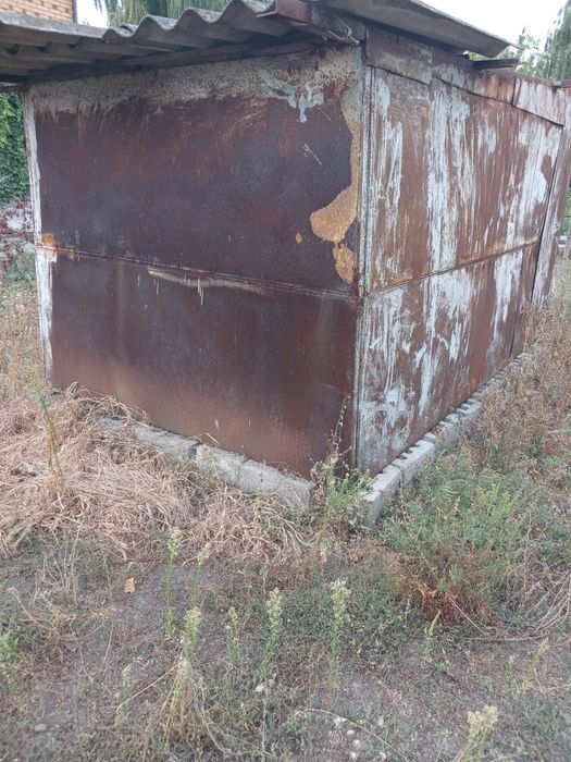 Продам металевий сарай