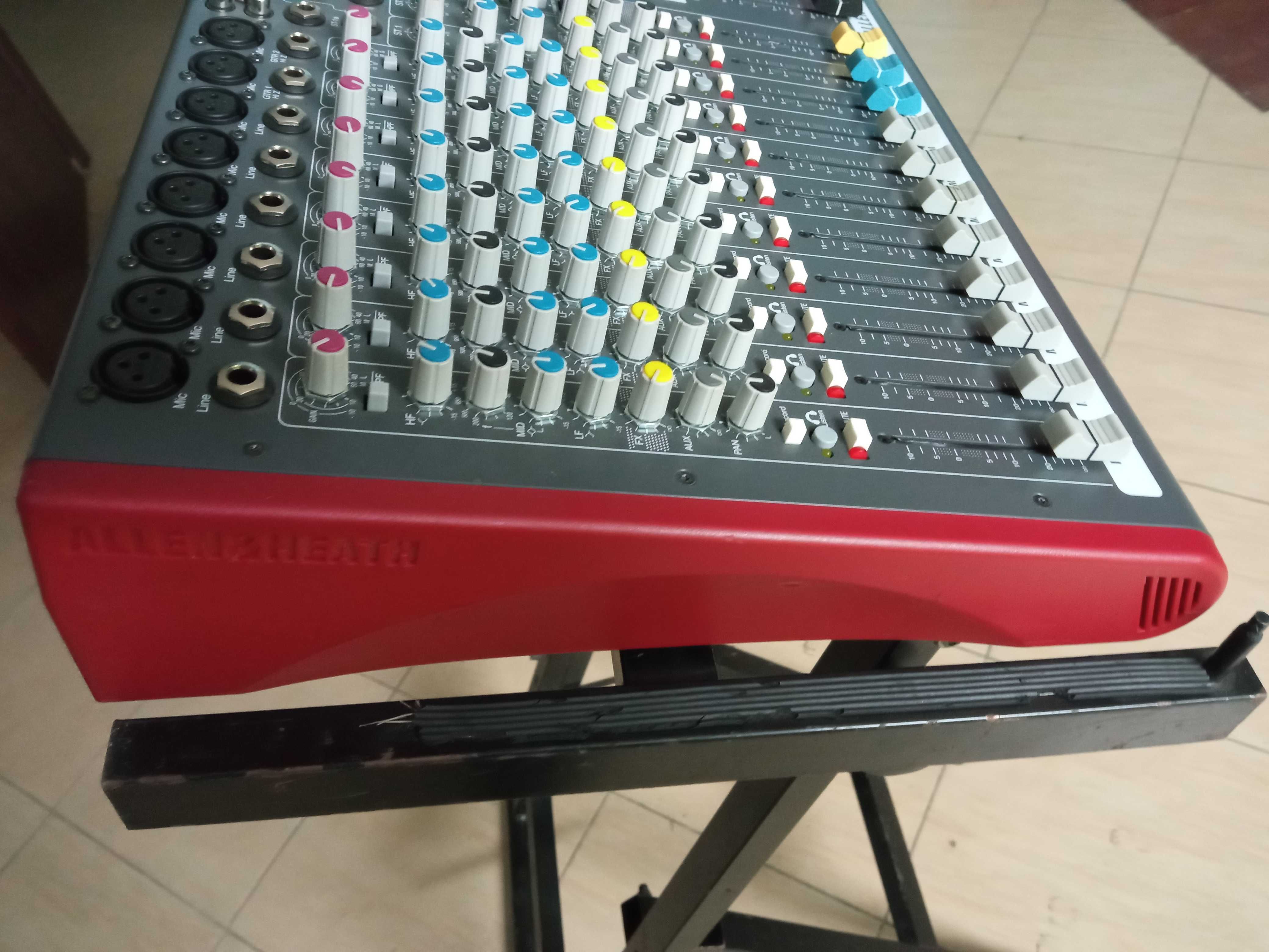 Mikser Allen Heath ZED SIXTY 14 FX stan idealny