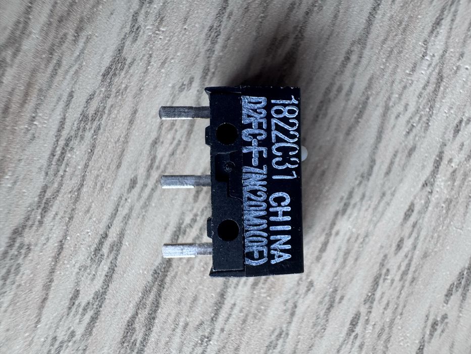 OMRON D2FC-F-7N Mikroprzełącznik Mikrostyk