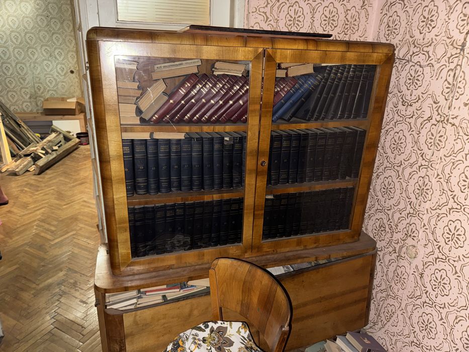 Меблі / Шафа / Сервант