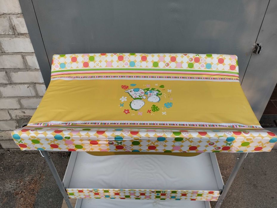 Пеленальный столик+ванночка+полки для вещей Brevi