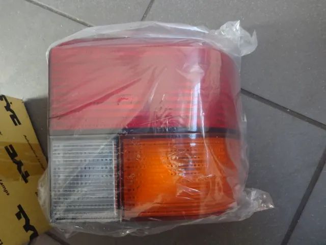 Nowa prawa tylna lampa VW T4 11-0211-01-2