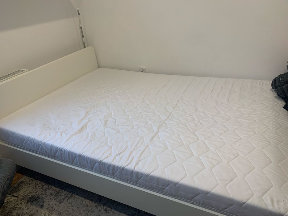 Łóżko białe Ikea z materacem. Dowoz