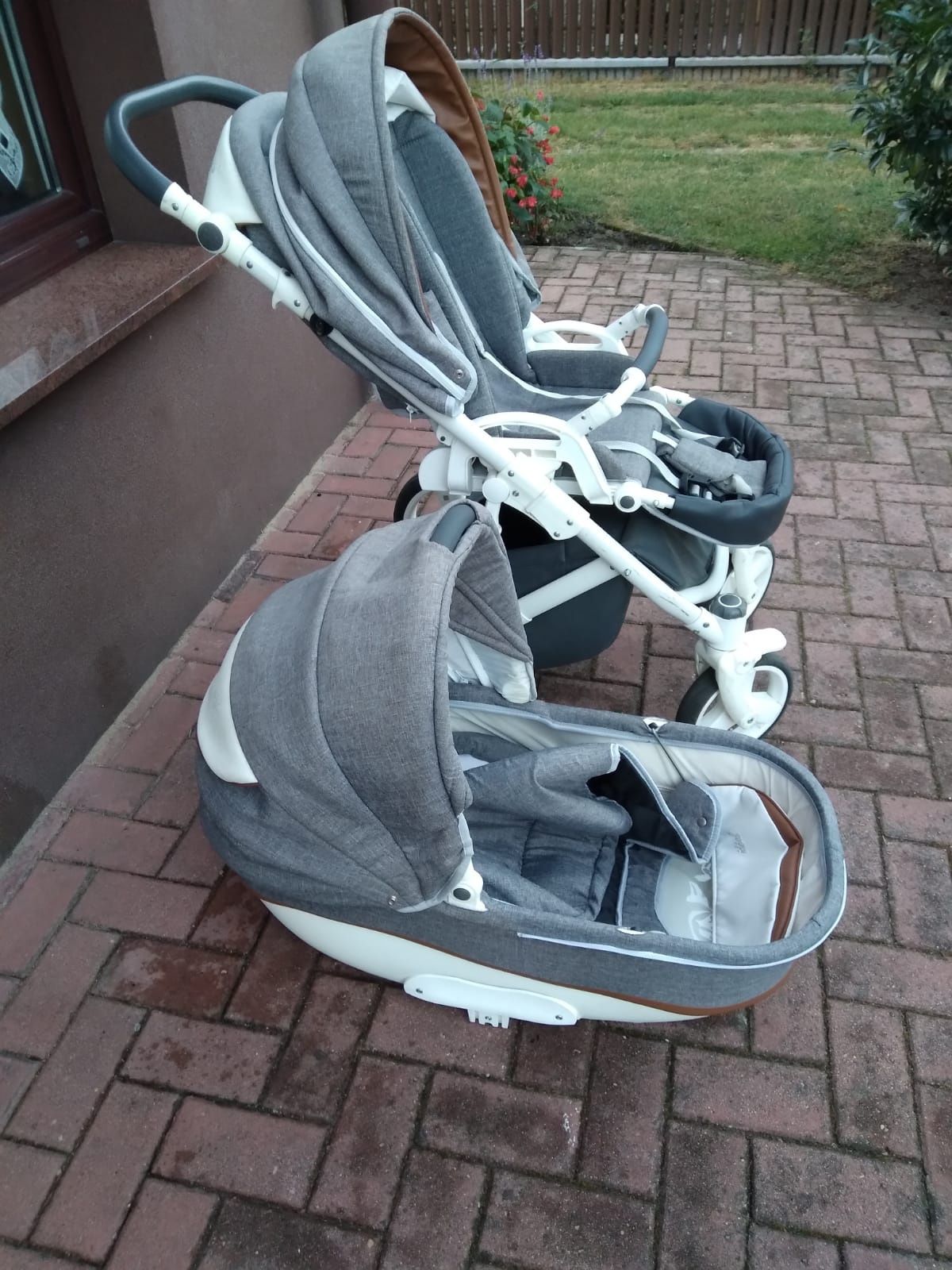 Wózek Bexa Ideal spacerówka i gondola