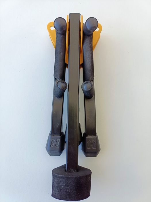 Tripé suporte guitarra ou baixo Hercules