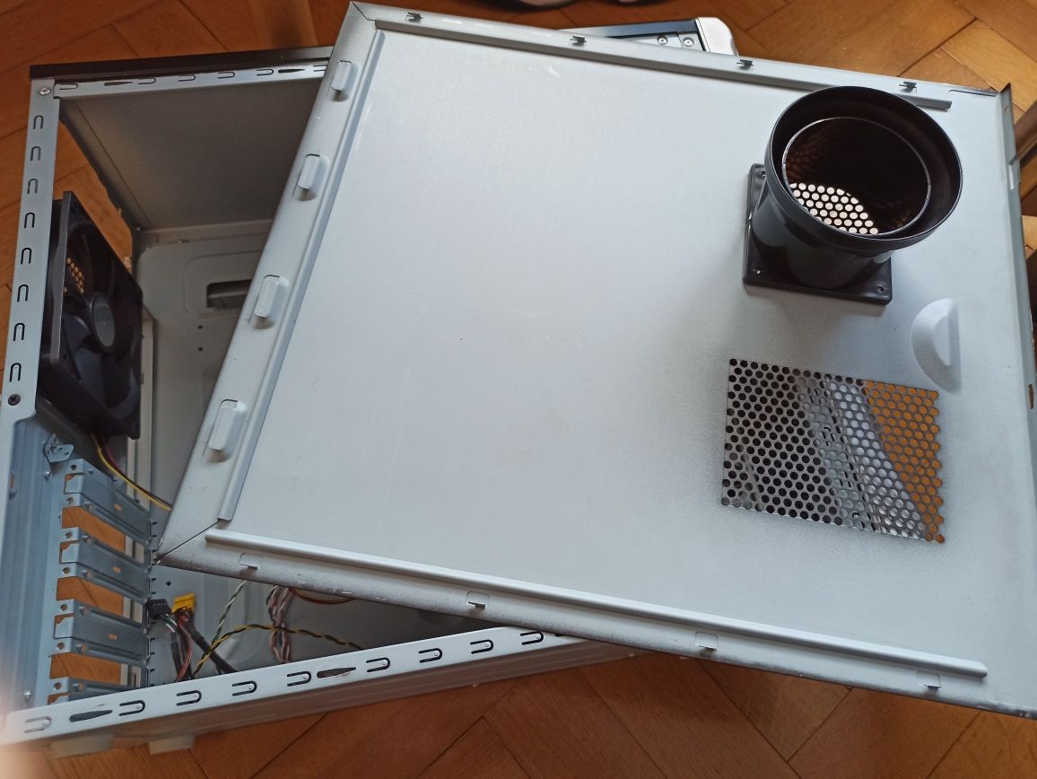 Cooler Master Elite 330 – Obudowa PC