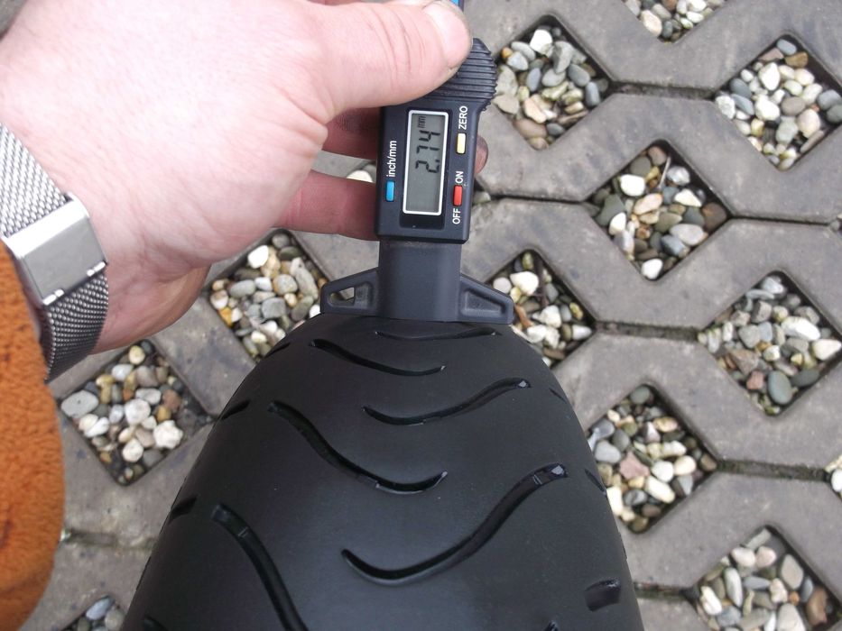 opona 120/70ZR17 Metzeler Roadtec 01Se dot0522 2,7mm przednia