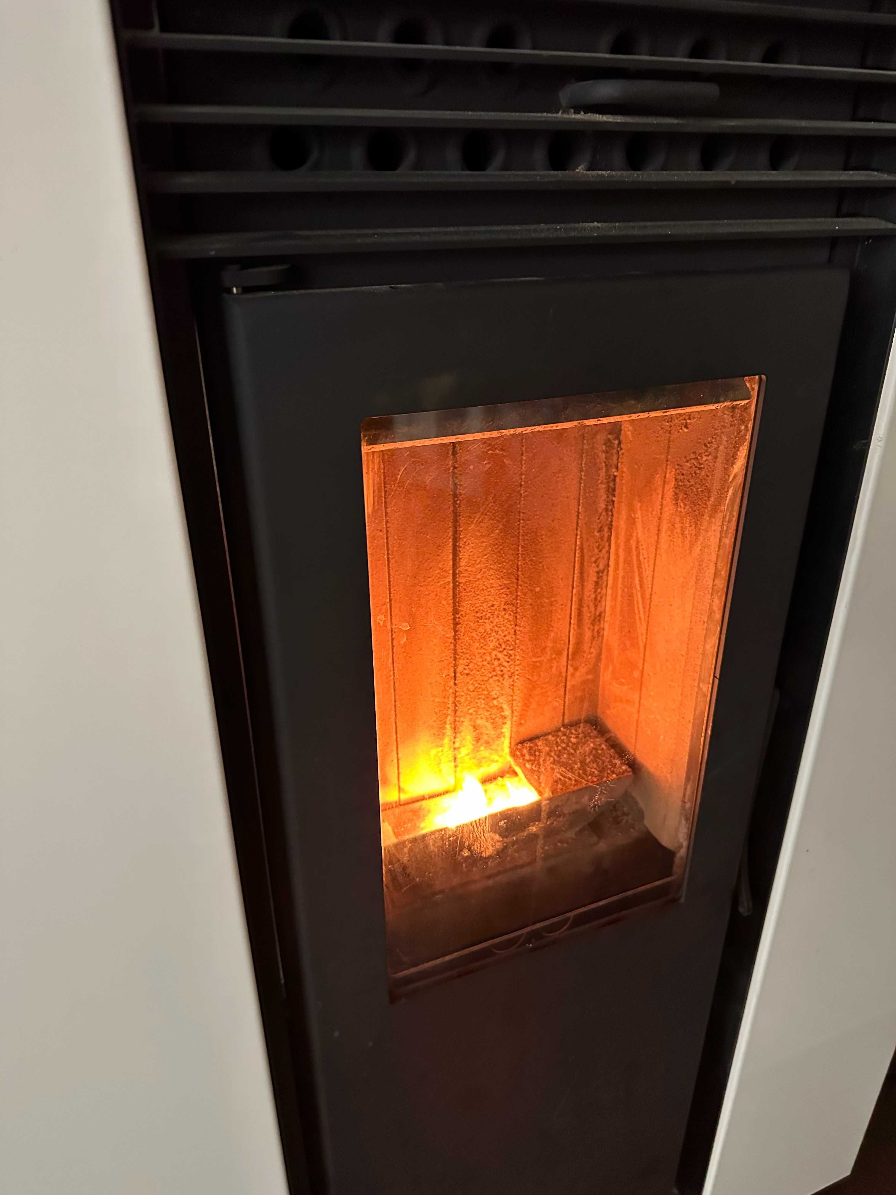 Salamandra a pellets SLIM VIRGO 12KW BRANCO + Aspirador cinzas