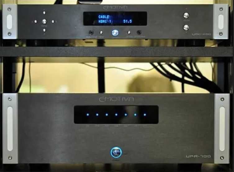 Комплект Emotiva процессор UMC-200 + усилитель UPA-700 usa
