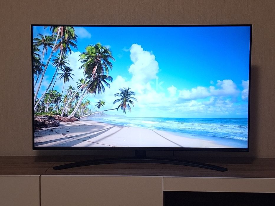 Телевизор LG 49 8200 PLA