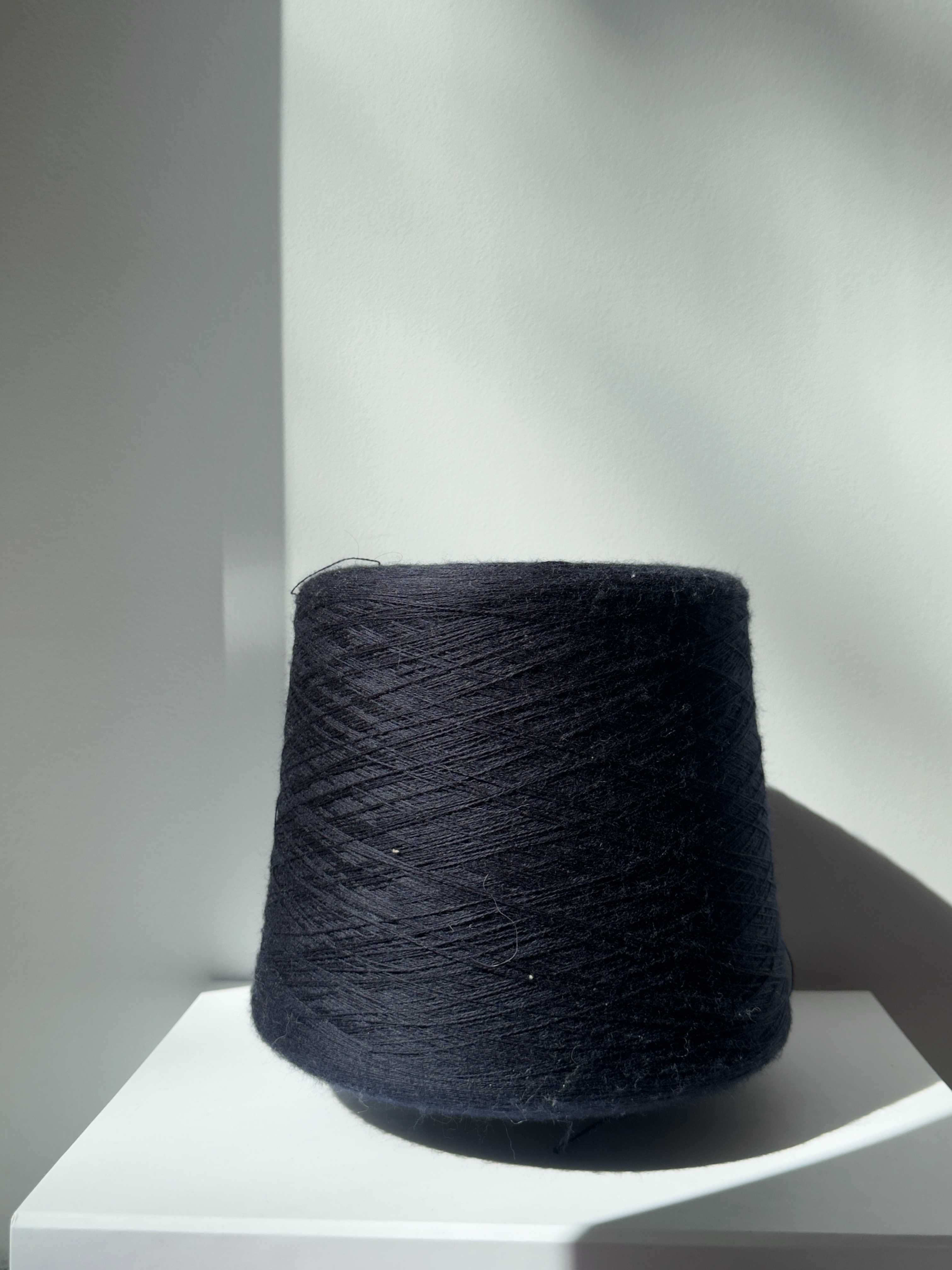 Przędza dziewiarska Czarna 100g (100g = 1250m) – Miroglio