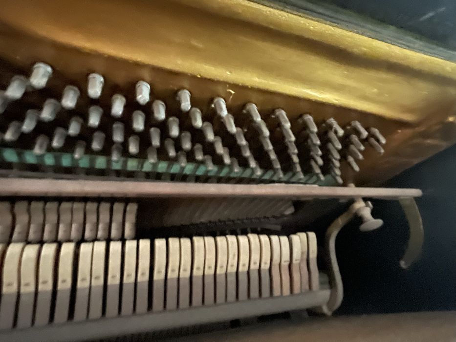 Zabytkowe pianino Fiedler