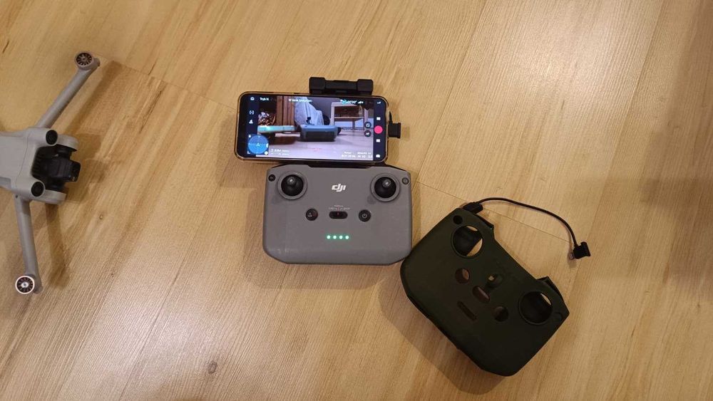 Kontroler pilot DJI RC 231 N1 - Mini 2 3 Air 2 2S Mavic 3 aparatura