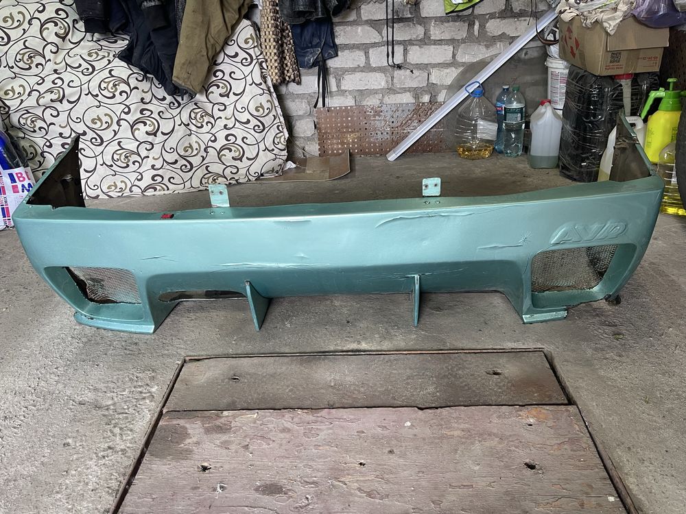 Продам б/у задний бампер AVR ВАЗ 2109