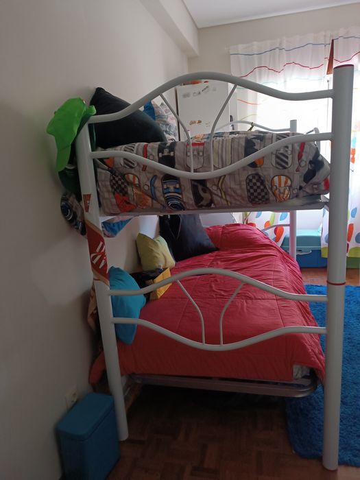 Beliche com colchões