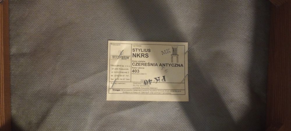 Stół rozkładany z kompletem krzeseł