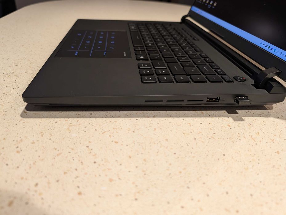 ASUS ROG Strix SCAR 16 Ultra 9-275HX/64GB/4TB/Win11 RTX5080