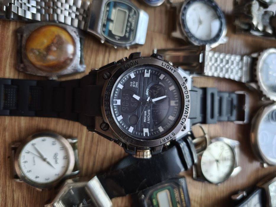 Stare zegarki , wykopi