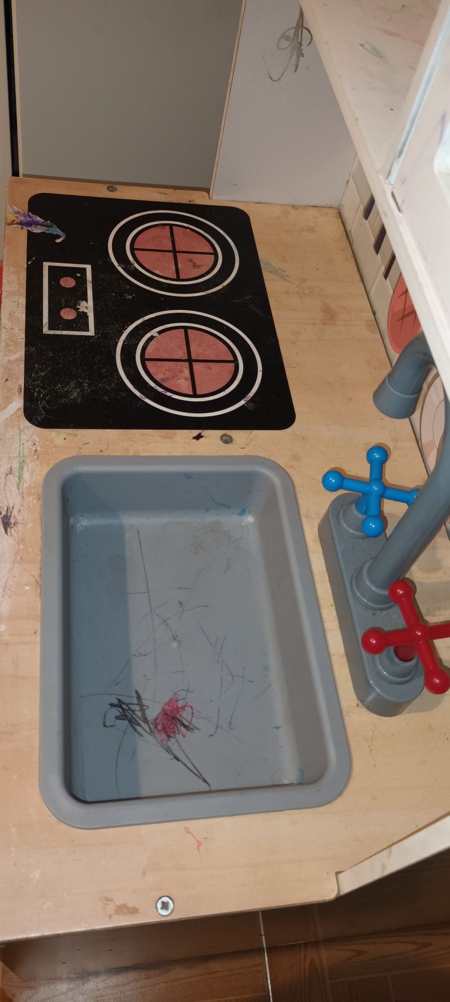 Cozinha e casa de boneca 2 em 1
