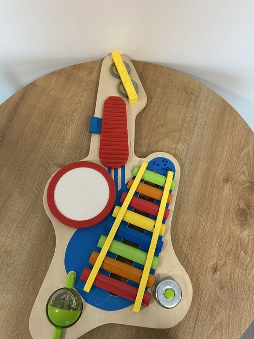 Instrument muzyczny dla dzieci z drewna