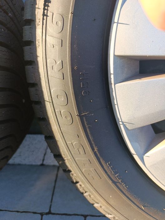 Koła zimowe 16 " 5x114.3  215/60/16 Roczne