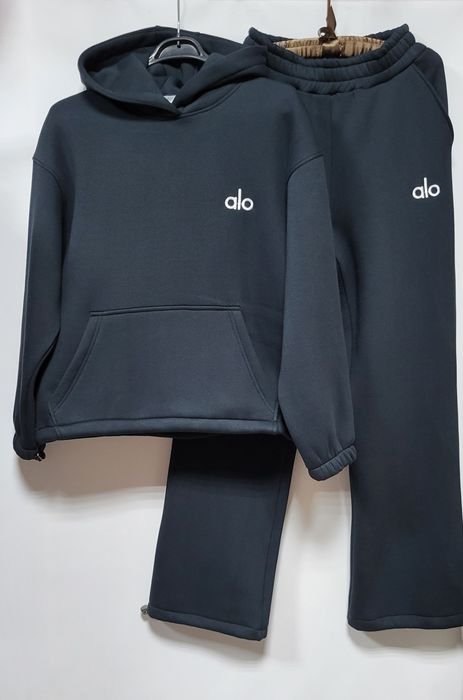 Крутезні теплі костюми,  Туреччина,  нові, розмір  XS-M