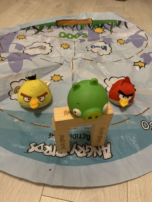 Продам гру  AngryBirds