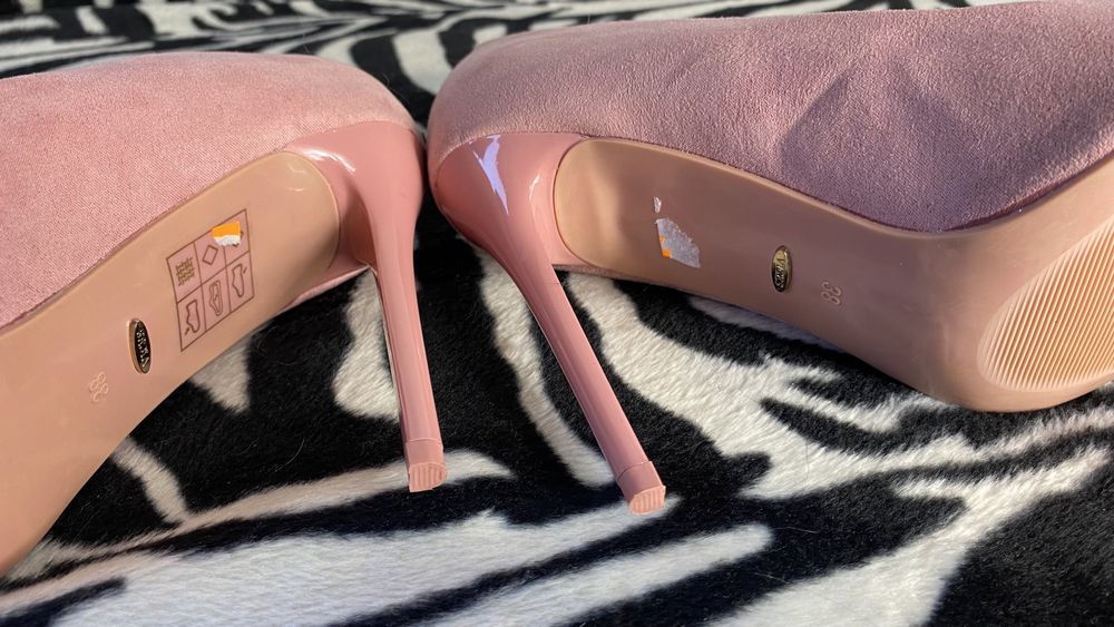 Buty szpilki nude pudrowe eko zamsz 37 24 cm