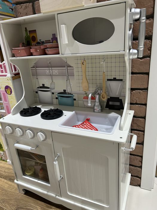 Kuchnia dziecieca wraz z akcesoriami