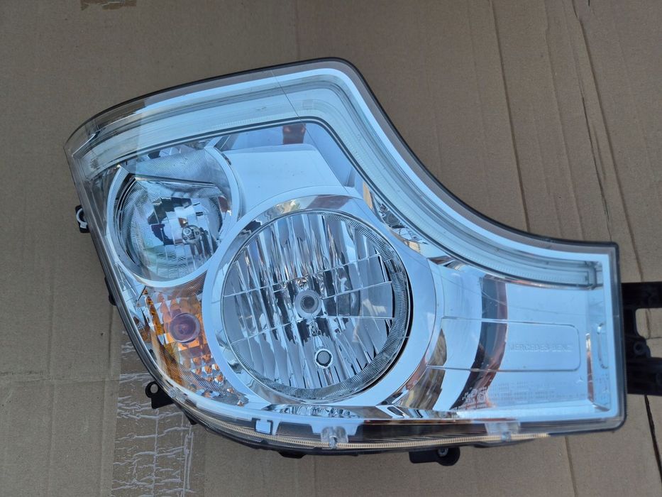 Mercedes Actros MP4 lampa prawa.2011-19.Zwykła LED