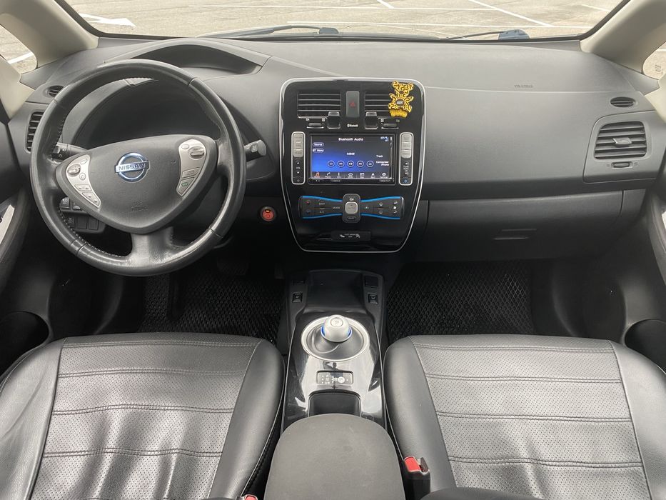 Продам Nissan Leaf 2016