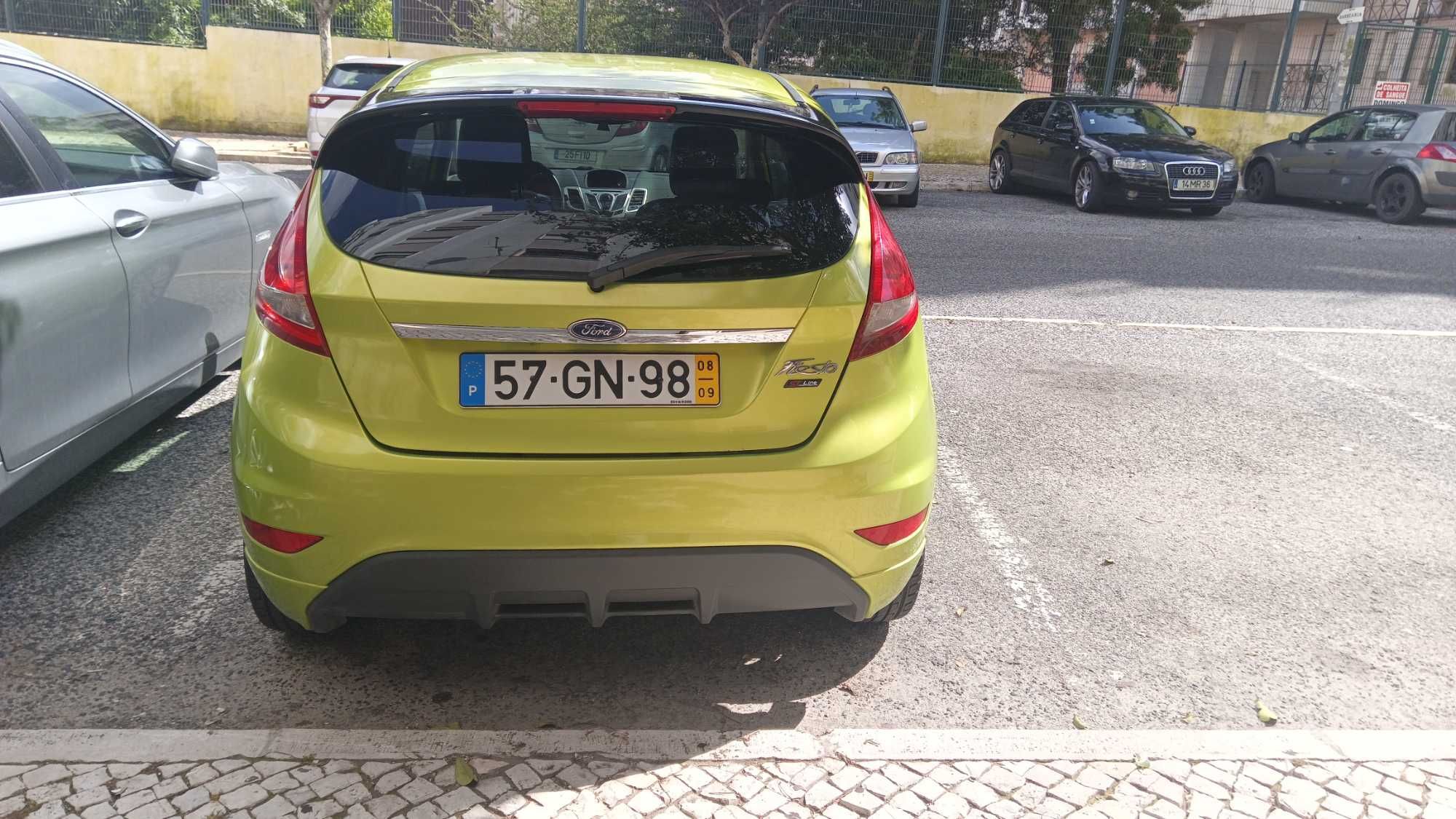 FORD FIESTA ST-LINE ( Oferta Registo de propriedade )