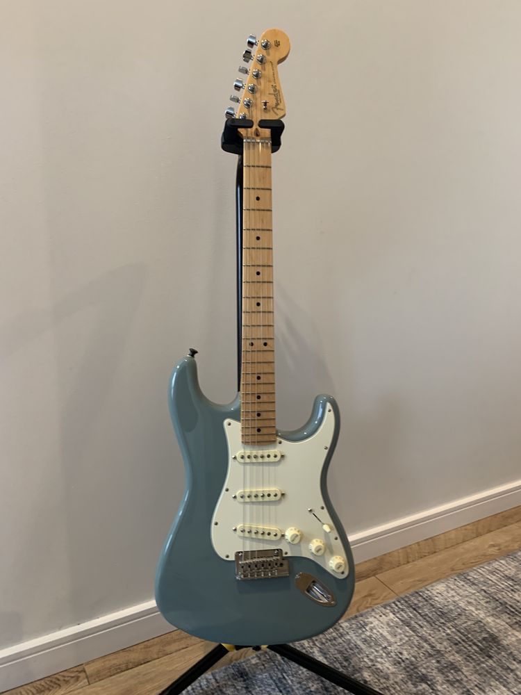 FENDER American Professional Stratocaster MN SNG (Sonic Gray)