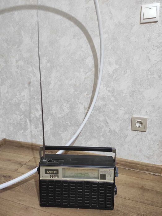 Радиоприемник VEF Spidola 232. ВЭФ Спидола 232