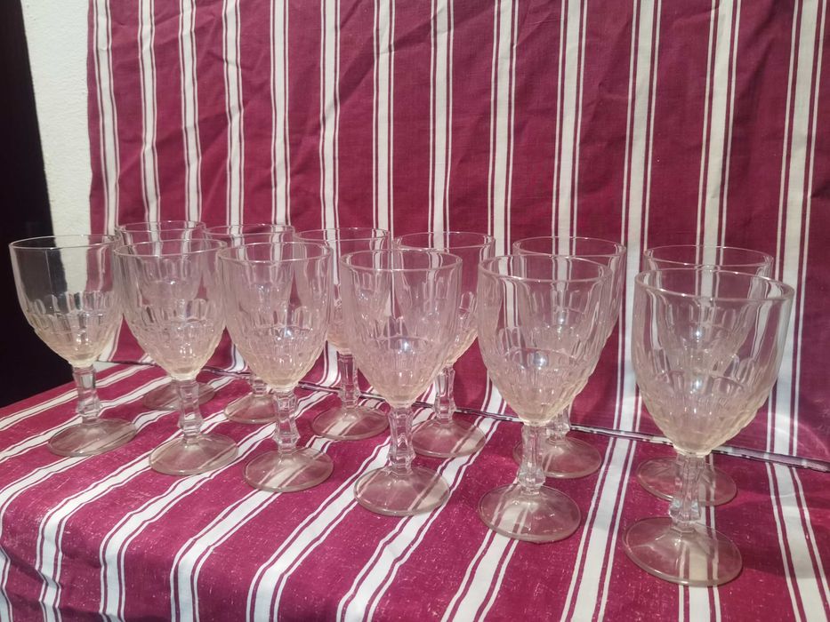 conjunto de 12 taças de pé alto