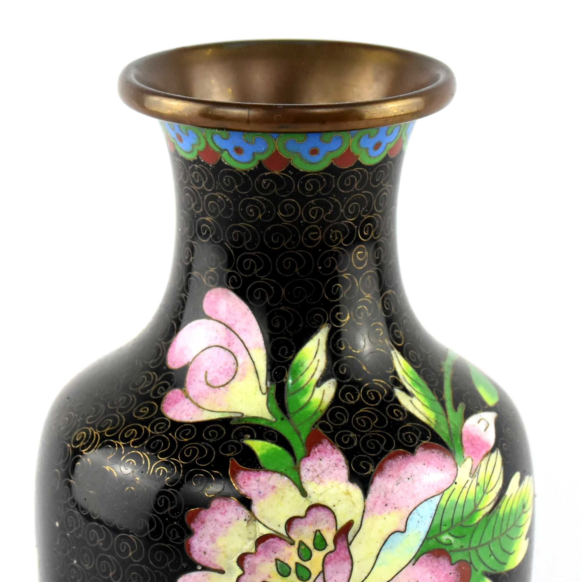 Jarra em Cloisonné, China, decorada com flores, séc. XX