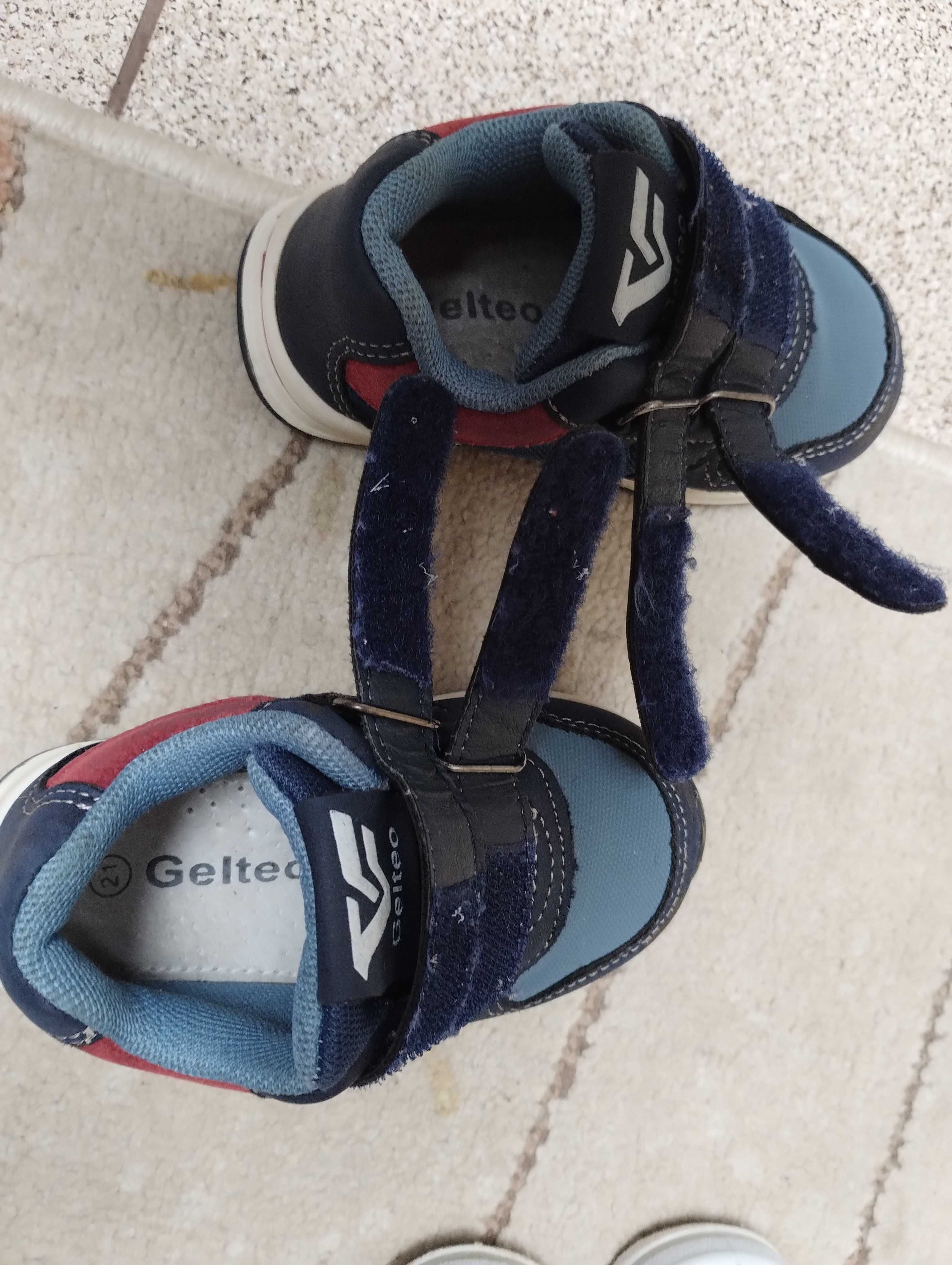 adidasy dziecięce rozmiar 21 plus gratis trampki KRK WIELICZKA INPOST