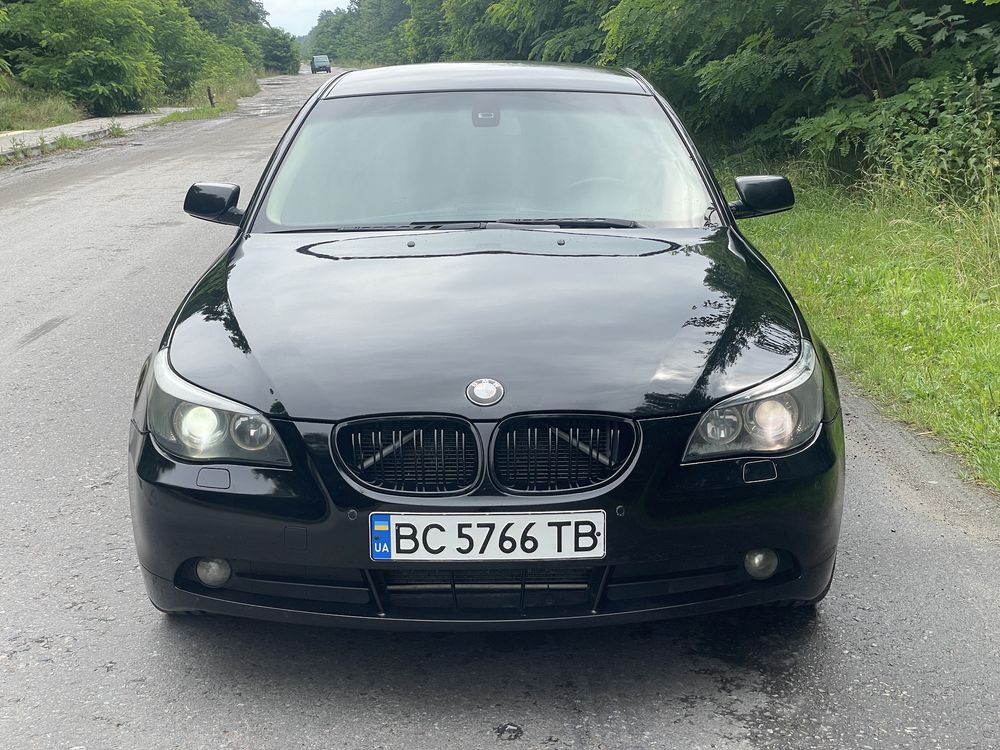 BMW E60.